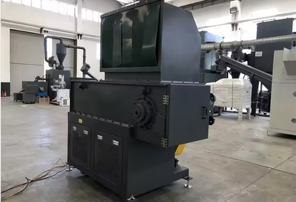 Мини-промышленный двухвальный шредер для переработки древесины, биомассы, текстиля и стекла Мини-промышленный двухвальный шредер для переработки древесины, биомассы, текстиля и стекла
